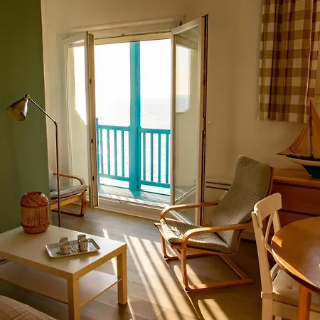 Le Courlis Vue Panoramique Sur La Mer, Balcons * О