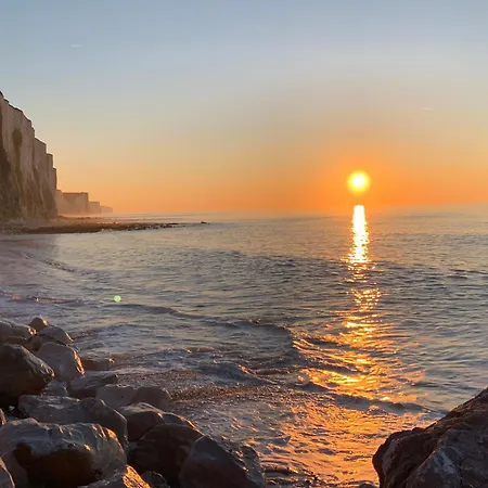 Le Courlis Vue Panoramique Sur La Mer, Balcons * Ault